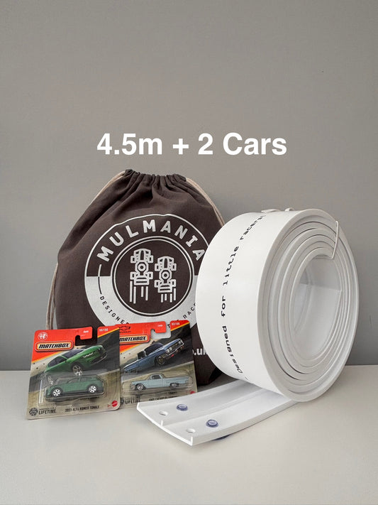 4.5m Race Track & 2x Diecast Cars (Bundle)